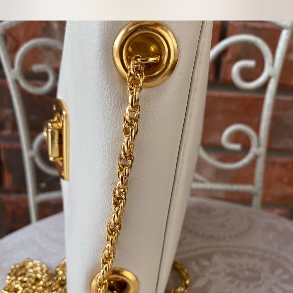 Bechamel Vintage Crossbody Bag - Picture 3 of 4